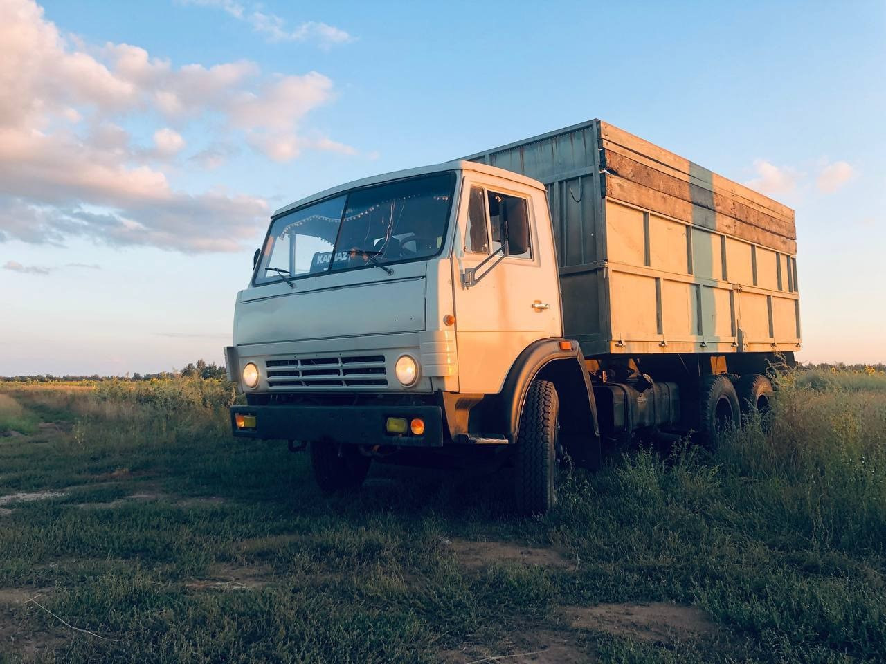 КамАЗ-5320 — советский и российский трёхосный бортовой крупнотоннажный грузовой автомобиль